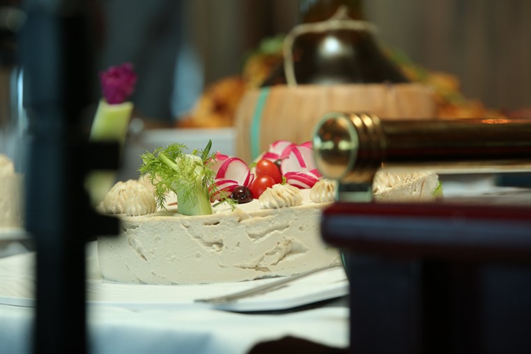 Sunday Buffet at Bay Lodge